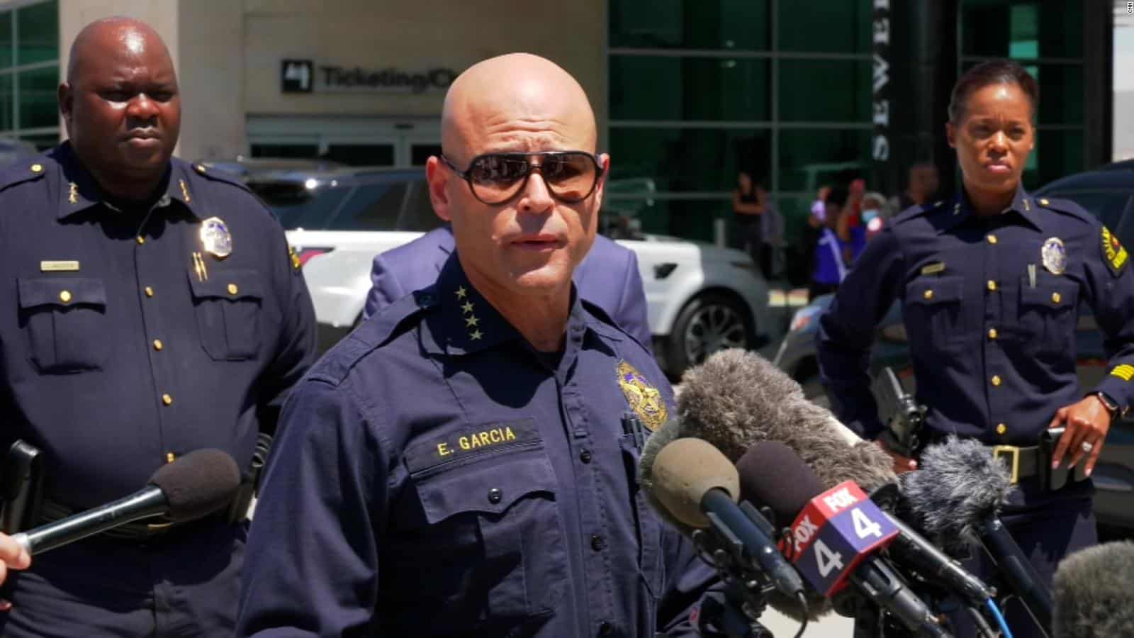 Tiroteo en Aeropuerto en Dallas